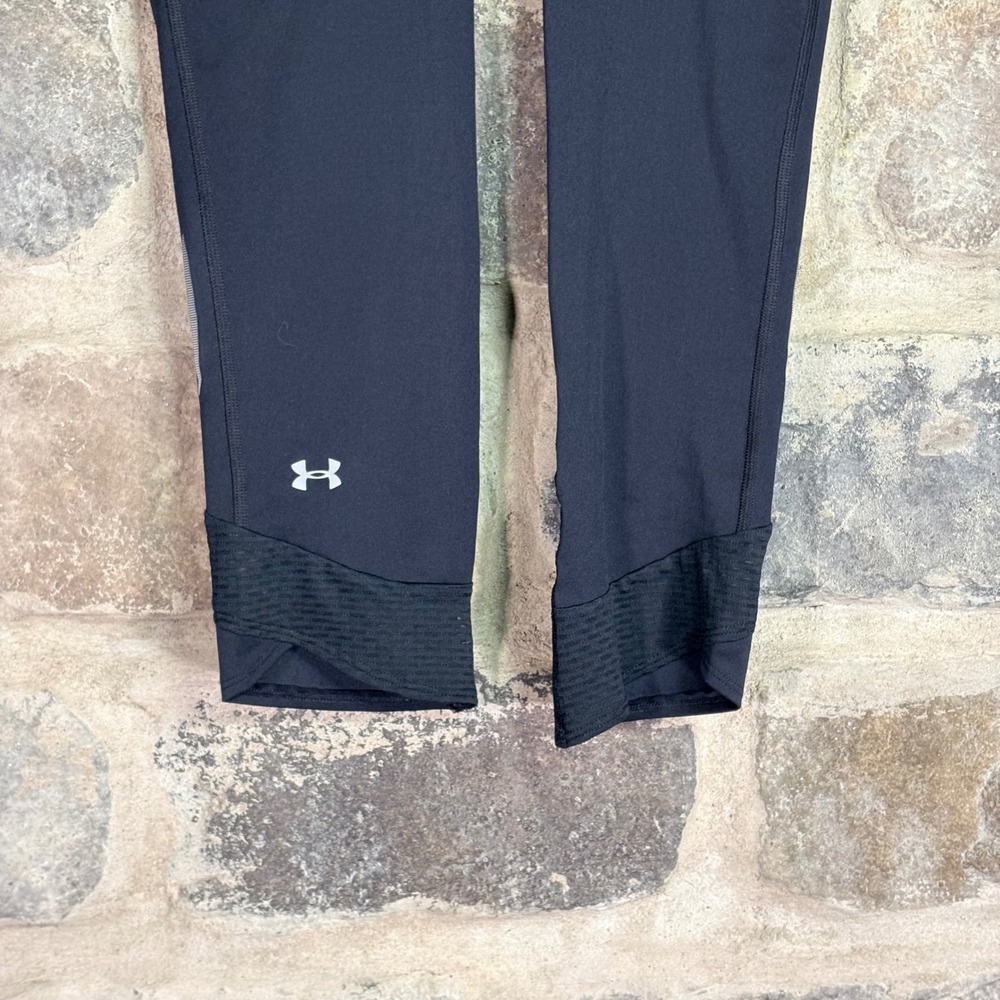 Under Armour Womens Black HeatGear Cropped Leggings Capri Zipper Pocket Small - Picture 2 of 8